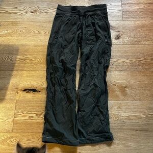 Woman’s Lululemon joggers
